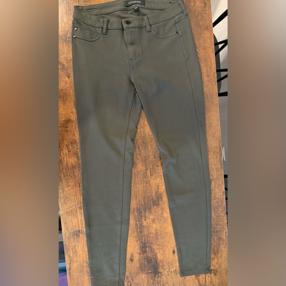 Women’s dark green pants